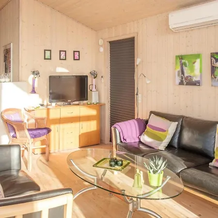 Stunning In With 2 Bedrooms Holiday home *