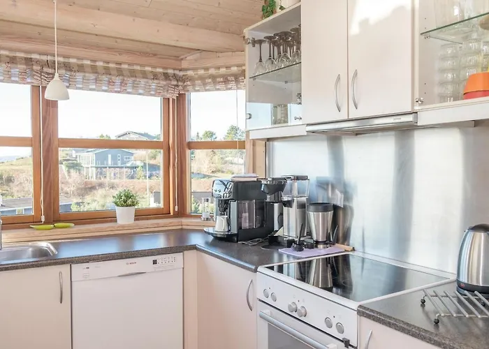 Stunning In With 2 Bedrooms Semesterbostad